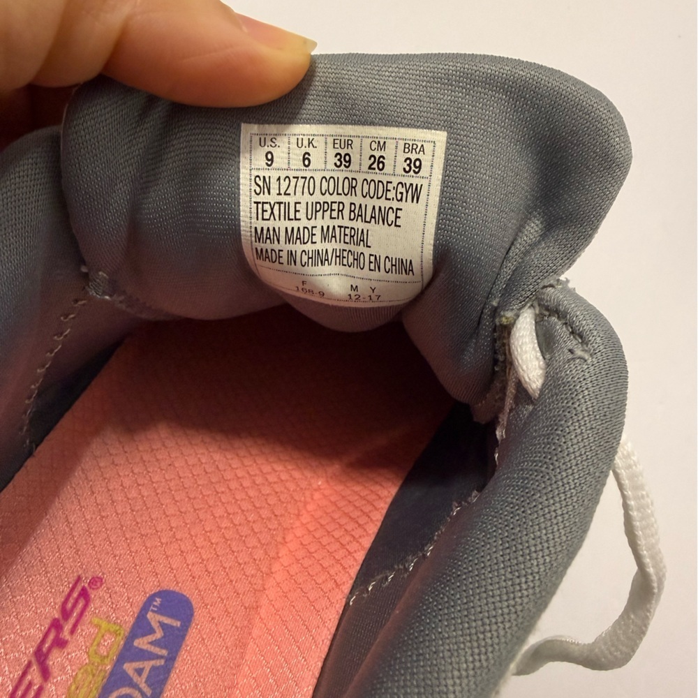 Skechers Cream Lace Overlay Sneakers Women’s Size 9 - Picture 8 of 8